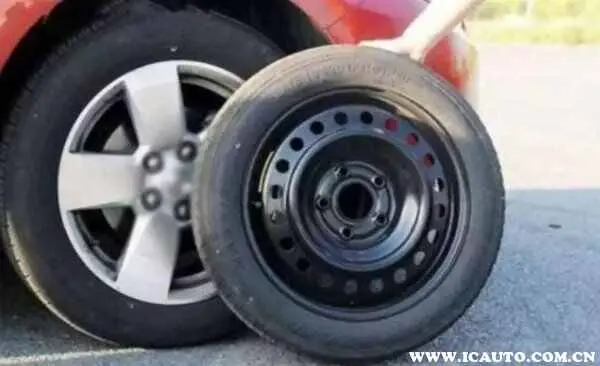 汽车轮胎怎么换备用胎？备胎装在车上能坚持几天
